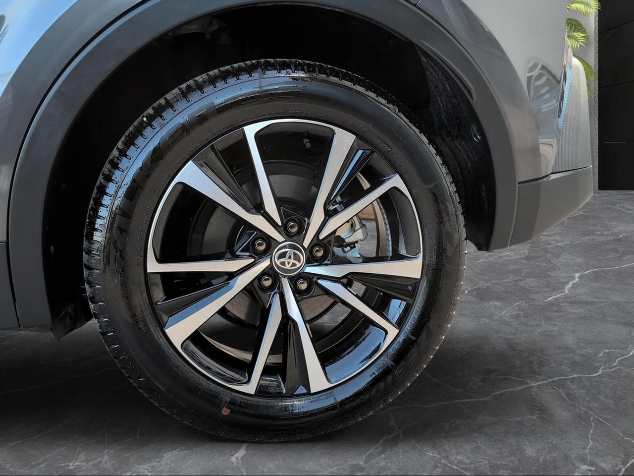 Toyota C-HR 2.0 PHEV - NOLEGGIO