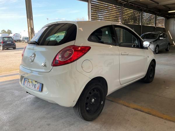 Ford Ka 1.2 Titanium c/esp,tcs 69cv E5