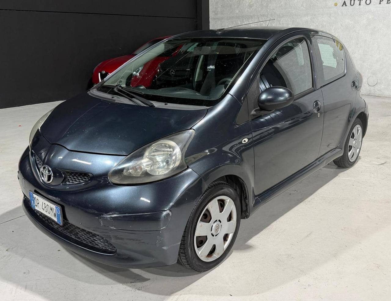 Toyota Aygo 5p 1.0 Now Benzina Neopatentati 5 Porte