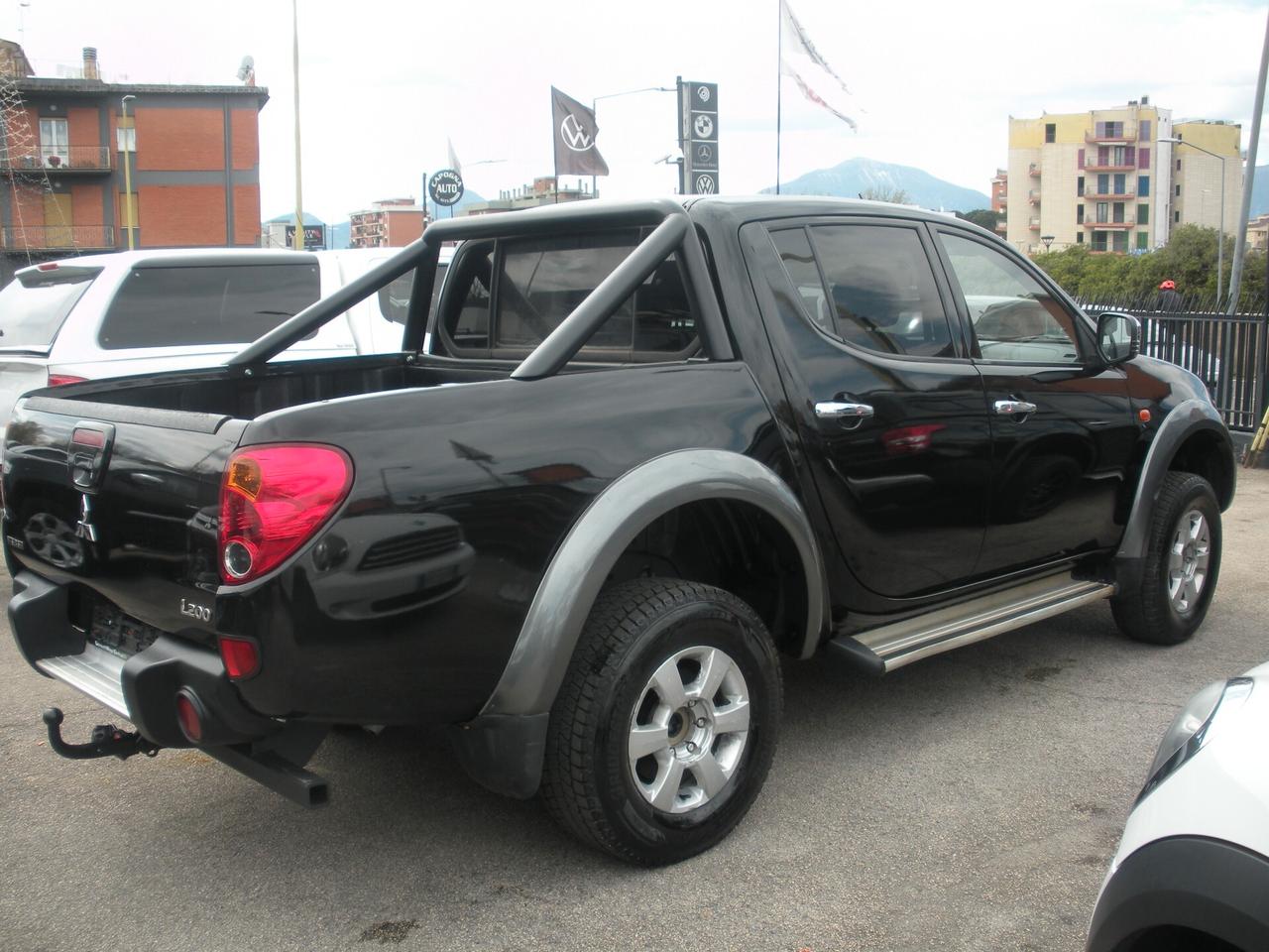 Mitsubishi L200 2.5 DI-D/136CV DC Intense ''SAVANA''