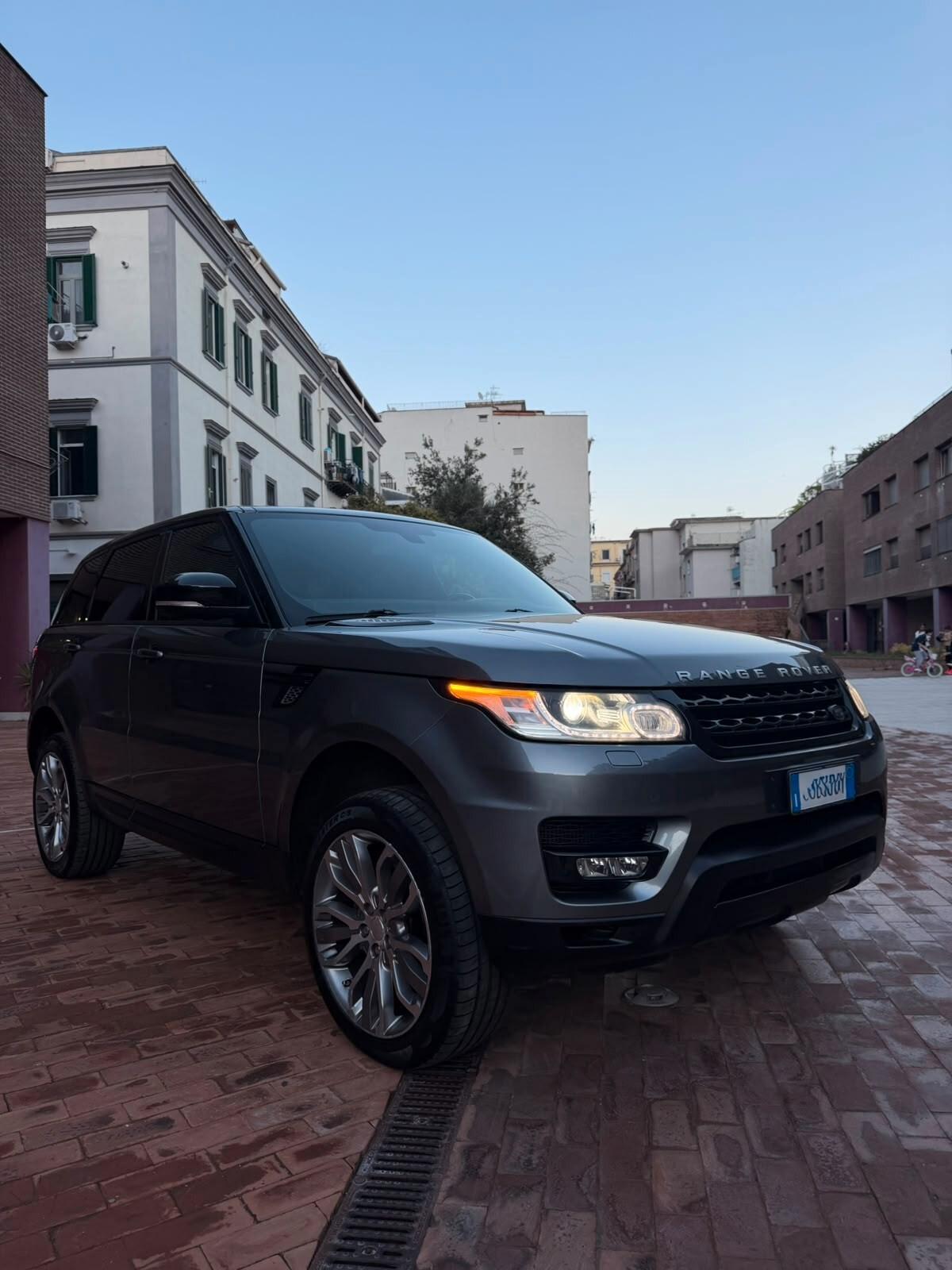 Land Rover Range Sport 3000 TDV6 HSE R DYNAMIC