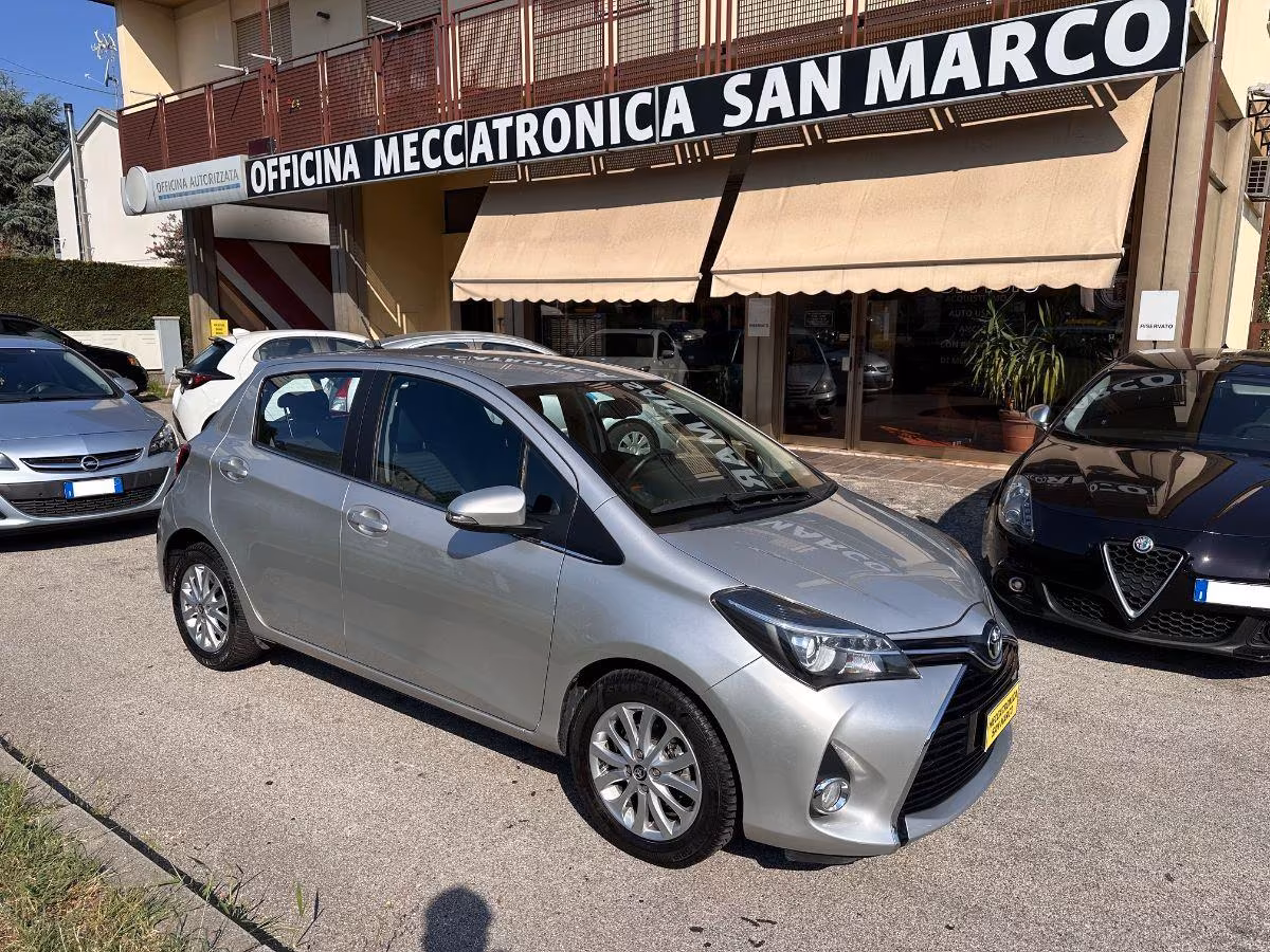 TOYOTA - Yaris - 1.4 D-4D 5p. Lounge