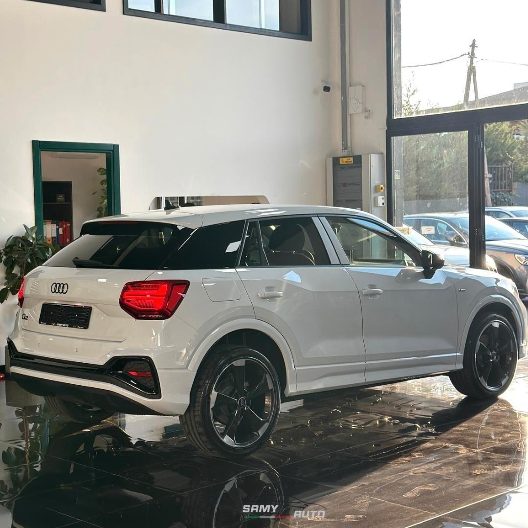 Audi Q2 30 TDI Identity Black