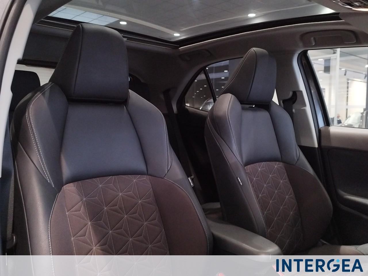 TOYOTA Yaris Cross 1.5h Lounge fwd 116cv e-cvt