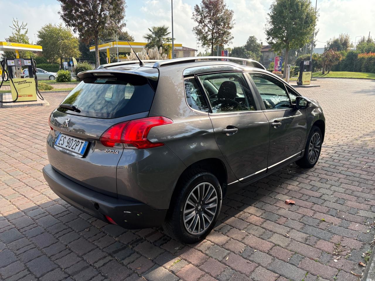 Peugeot 2008 1.2 VTi 82CV Allure