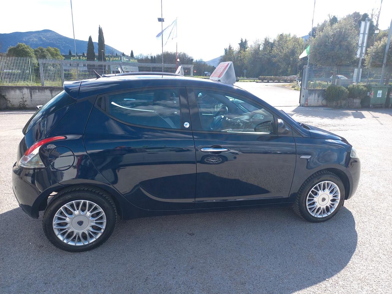 Lancia Ypsilon 1.2 69 CV 5 porte GPL Ecochic Mya
