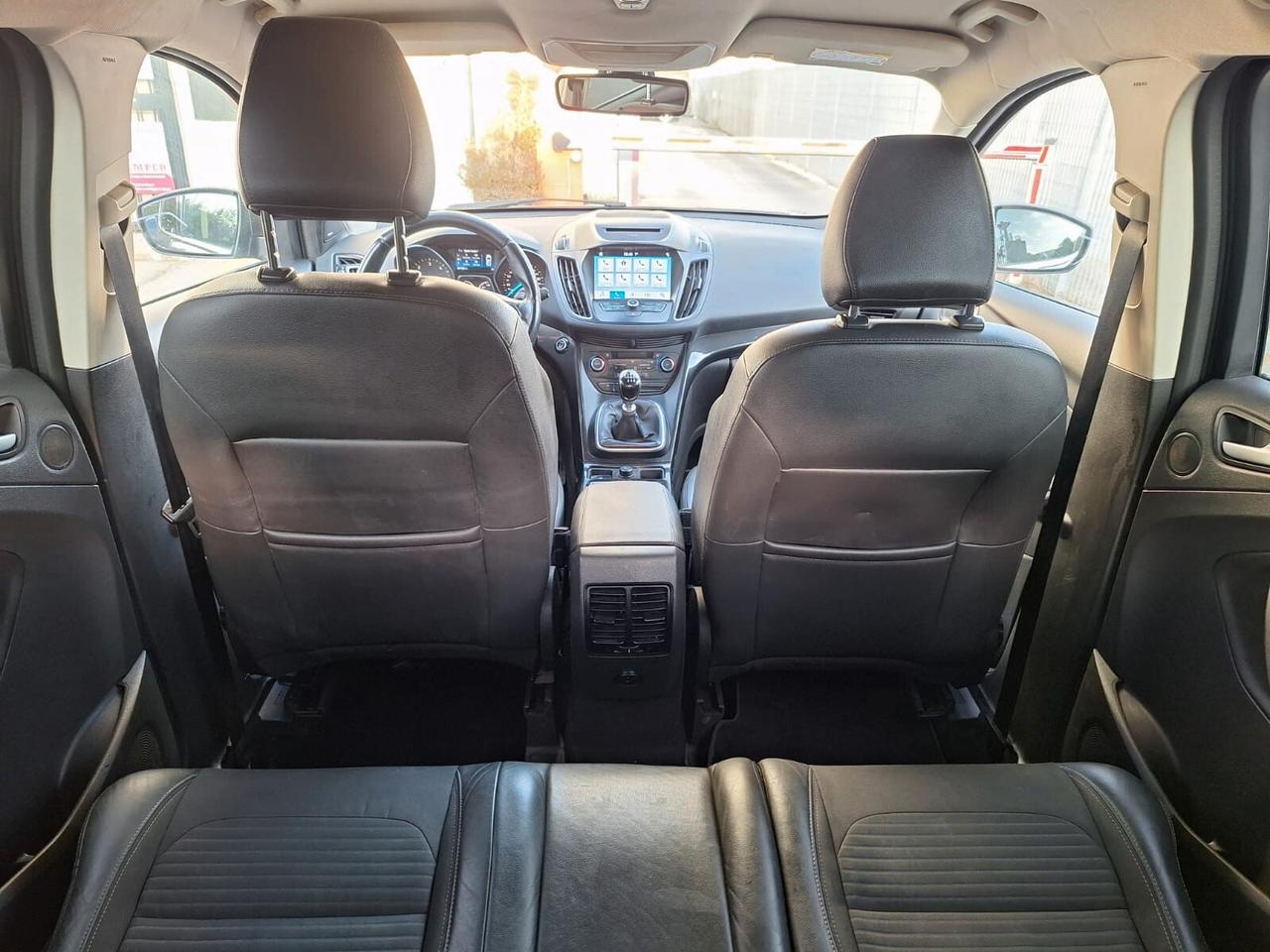 Ford Kuga 1.5 TDCI 120 CV S&S 2WD ST-Line Business