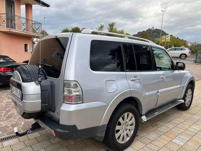 MITSUBISHI Pajero 3.2 DI-D 16V aut. 7p. Instyle DPF