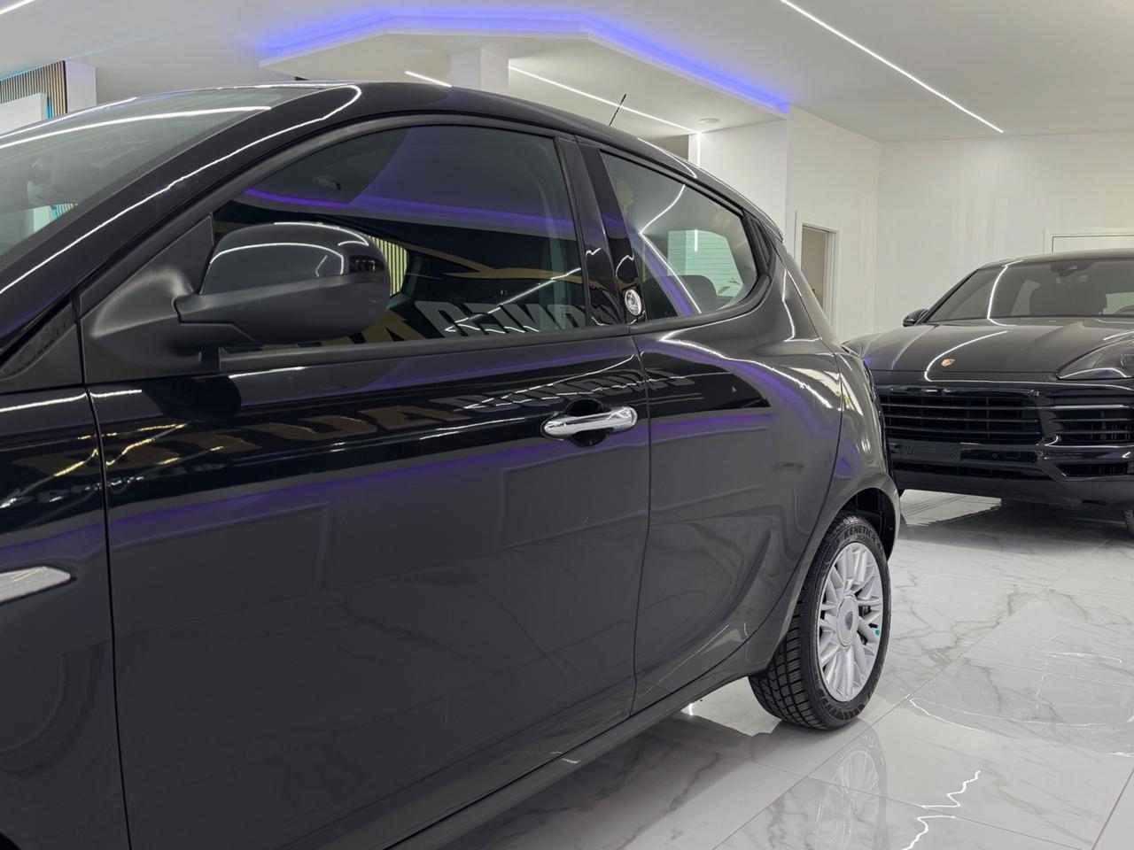 Lancia Ypsilon 1.2 GPL Ecochic Gold