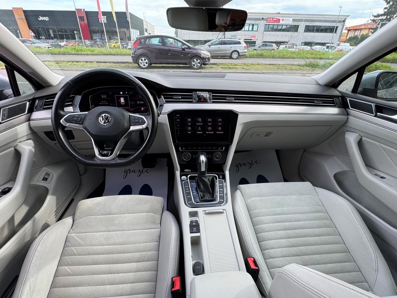 Volkswagen Passat Variant 2.0 TDI SCR EVO DSG Executive R-Line EURO6D TEMP