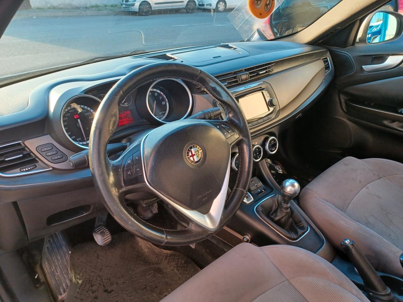 Alfa Romeo Giulietta 1.4 GPL Distinctive 2014