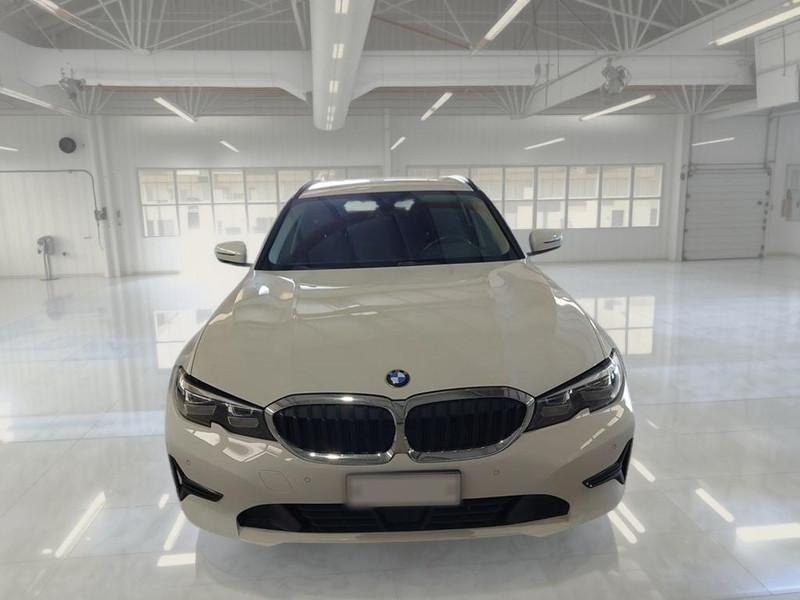 BMW 318 MH48V Business Advantage Touring auto