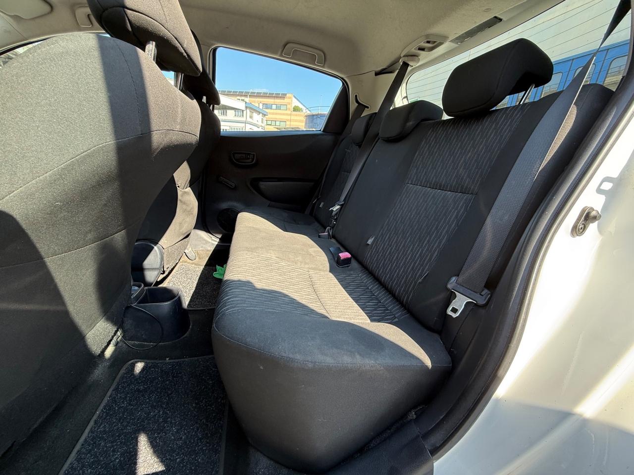 Toyota Yaris 1.0 benzina 69 cv 5 porte