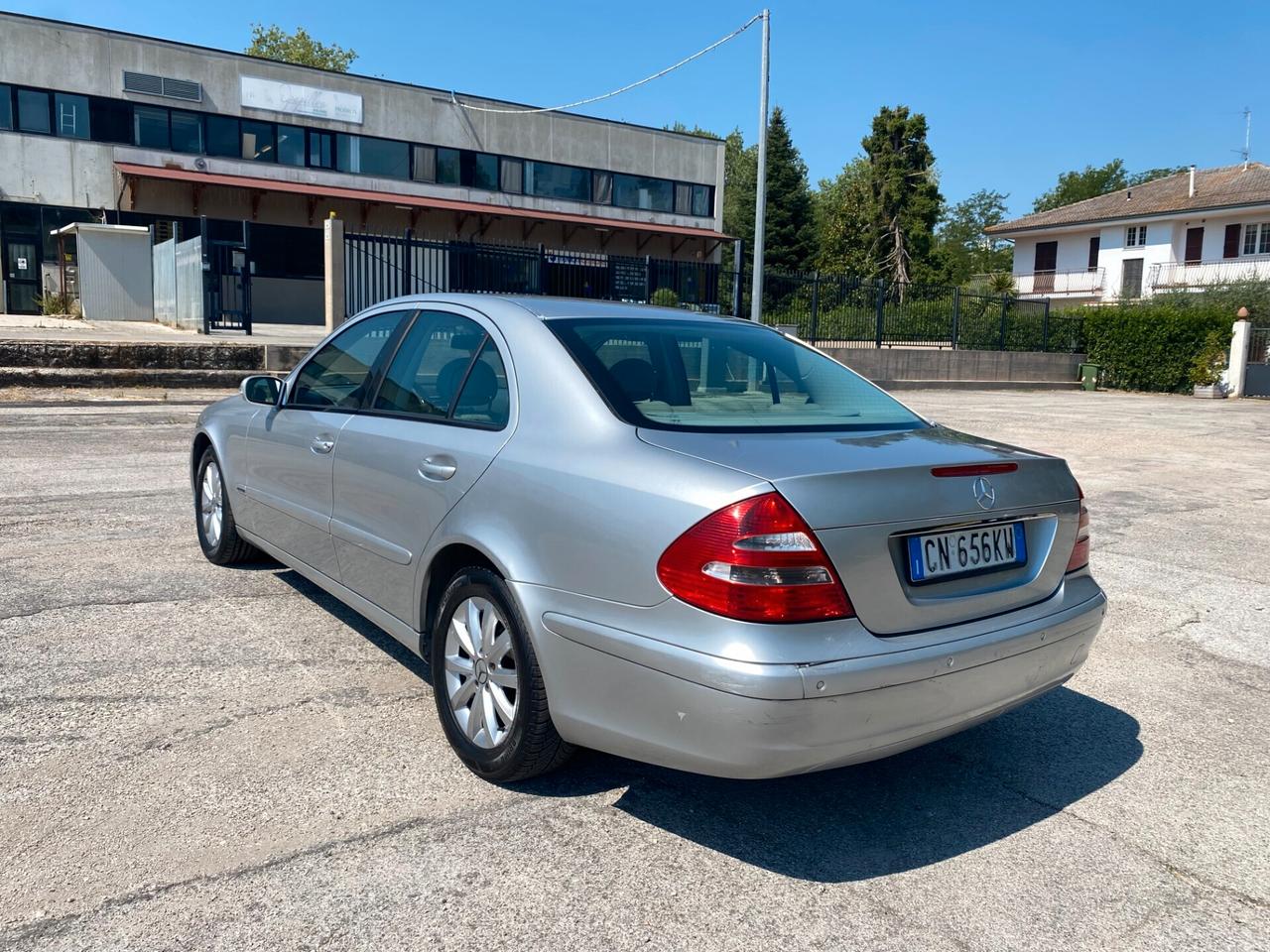 Mercedes-benz E 200 Kompressor TPS cat Classic GPL