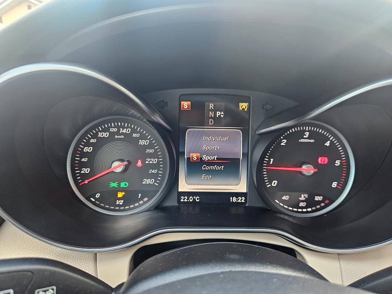 Mercedes-benz C 220d. Auto PAK AMG EURO6B AUTOMATICO