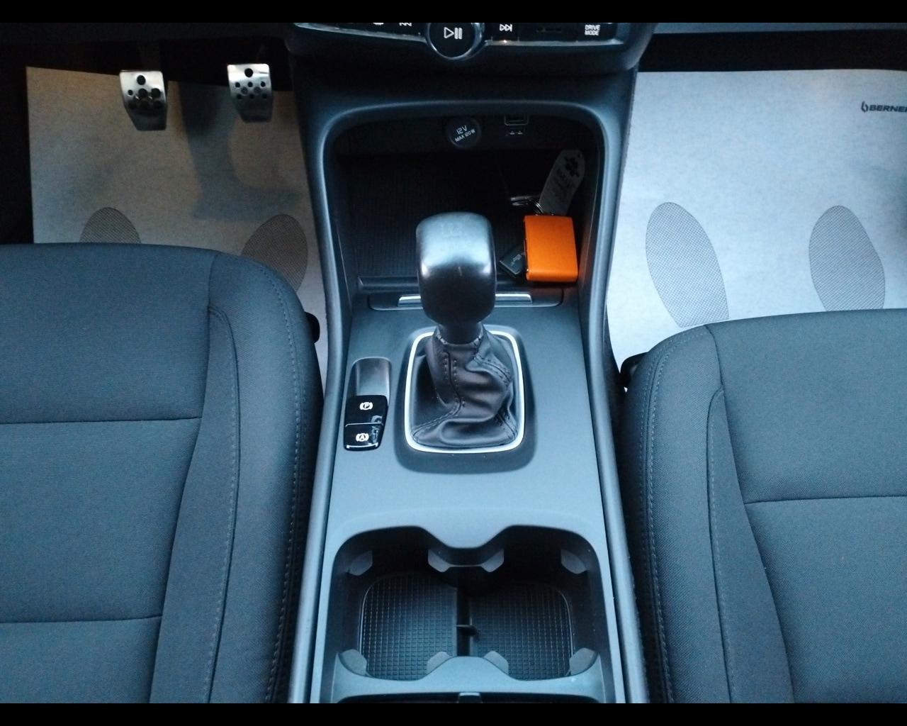 VOLVO XC40 (2017-->) XC40 T2 Business