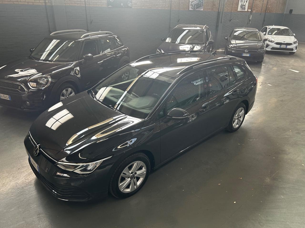 Volkswagen Golf Variant 2.0 TDI SCR DSG Life neopatentati