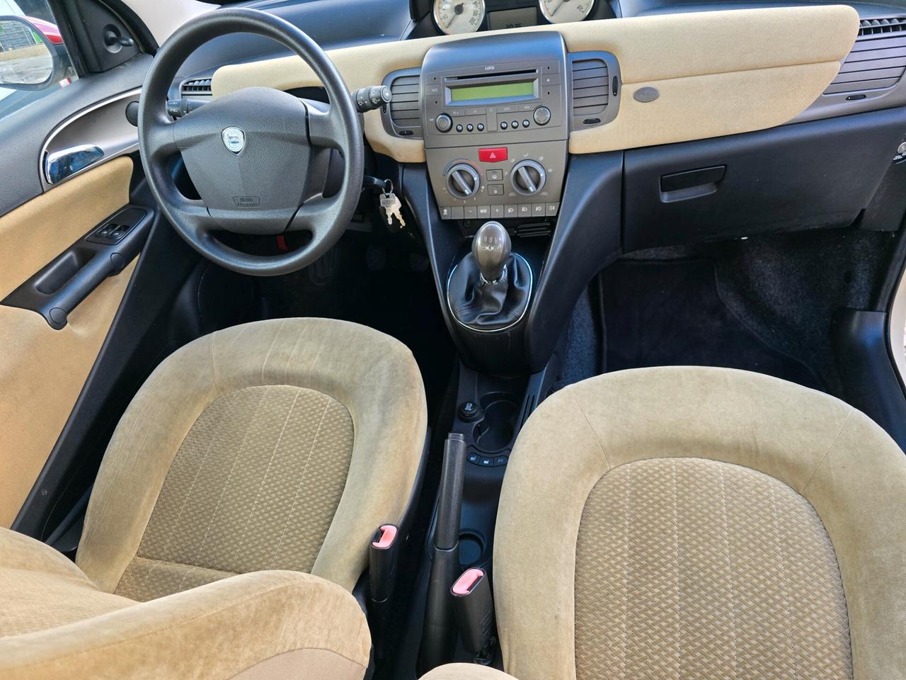 Lancia Ypsilon 1.3 MJT 75 CV Argento