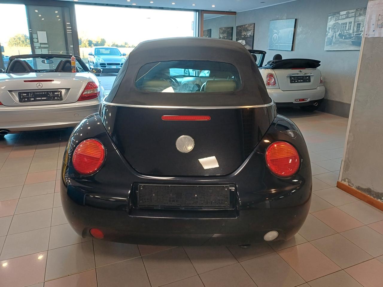Volkswagen New Beetle 2.0 Cabrio