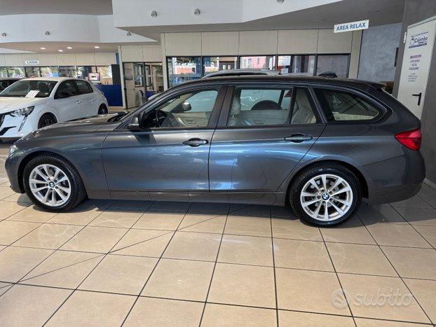 BMW 320 d Touring xdrive Business Advantag Navi 17