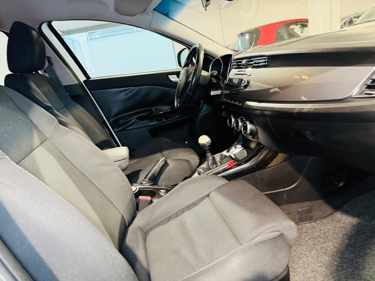 Alfa Romeo Giulietta 2.0 JTDm-2 140 CV Exclusive