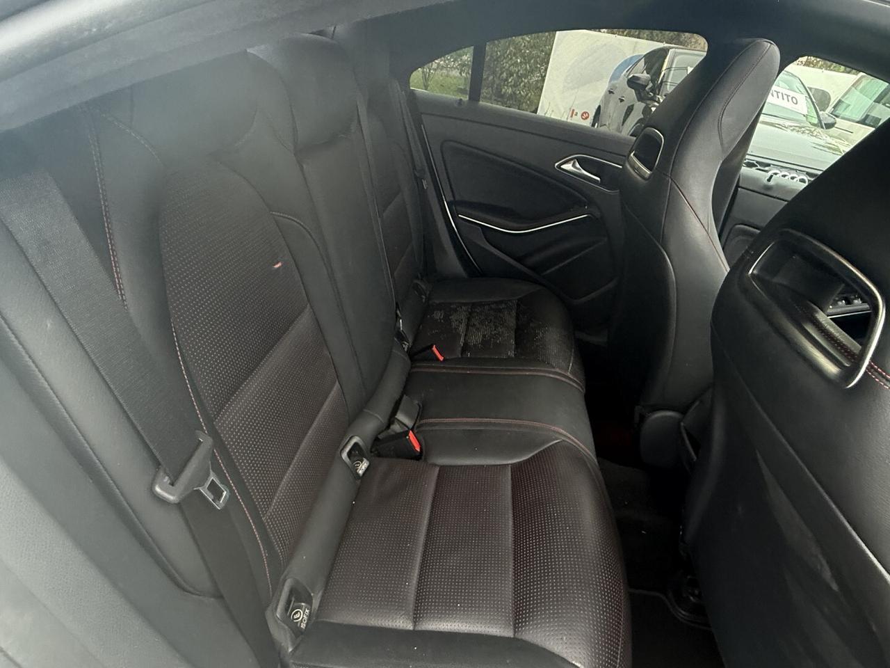 MERCEDES BENZ CLA 220 CDI AUTOMATIC PREMIU