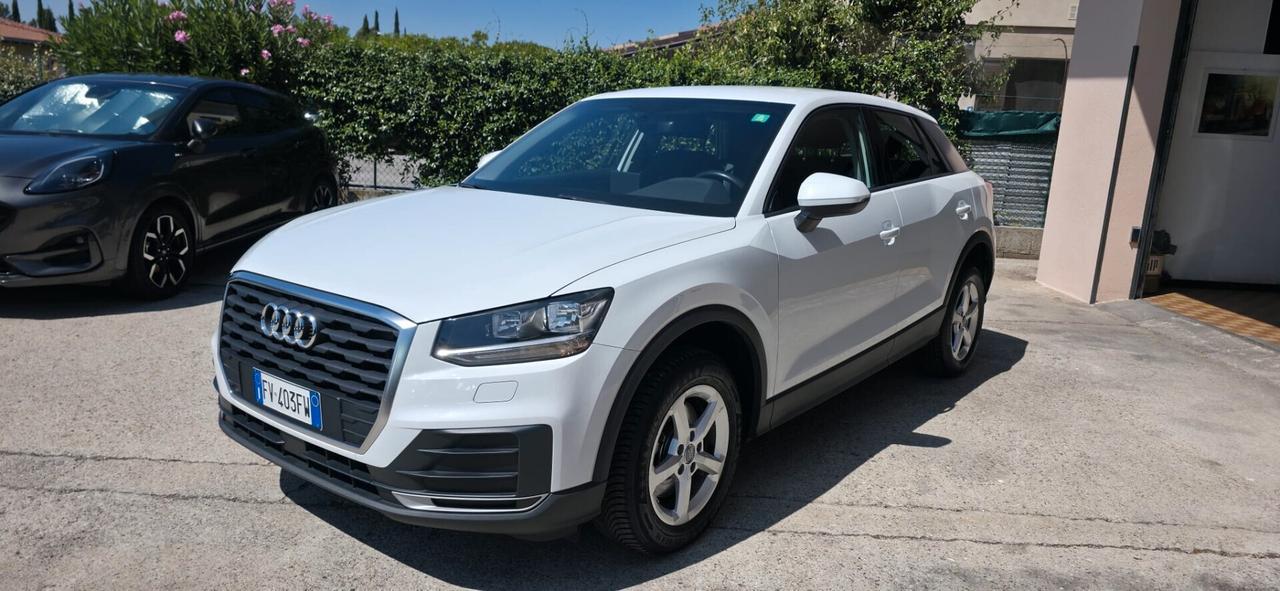 Audi Q2 30 TDI Business