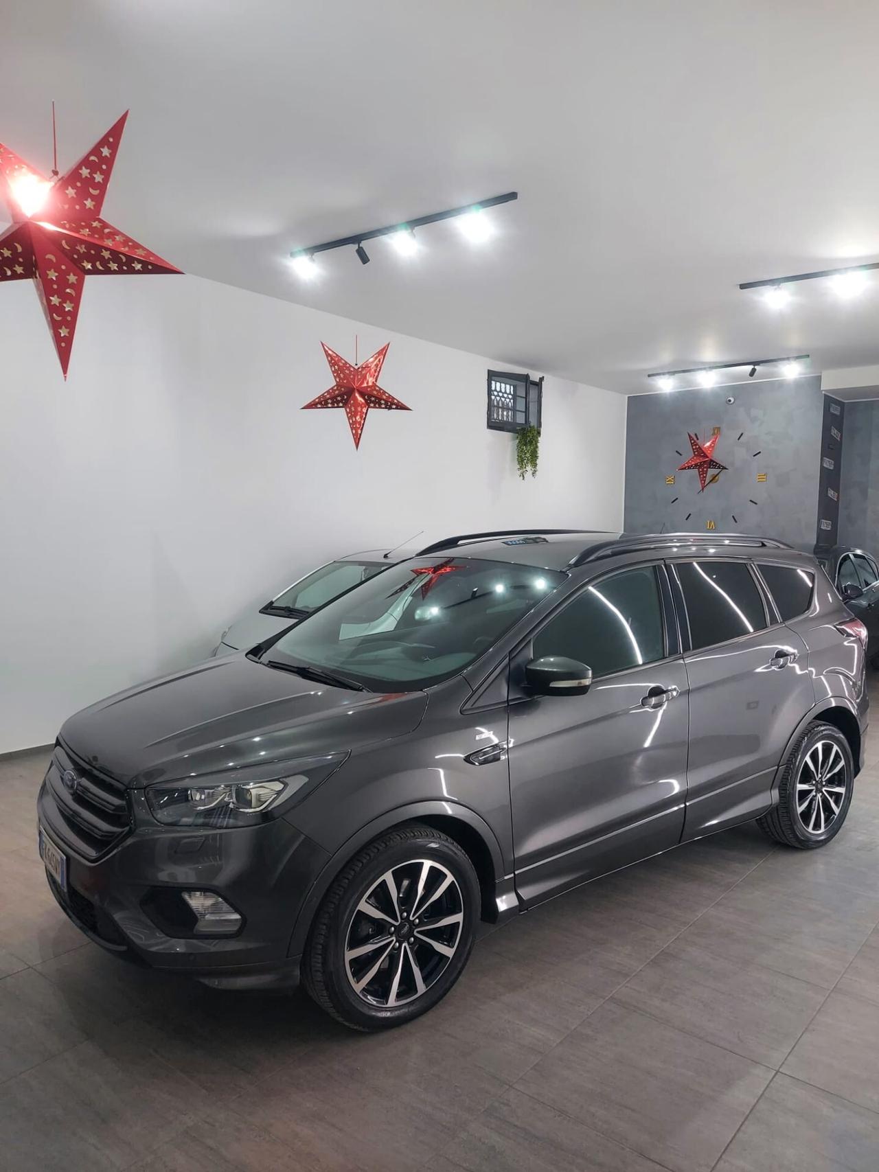 Ford Kuga 1.5 TDCI 120 CV S&S 2WD ST-LINE