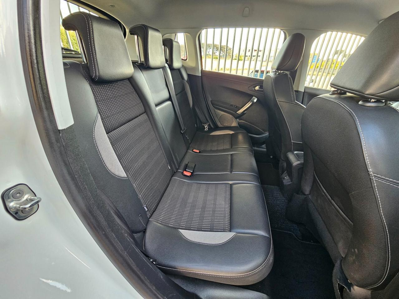 Peugeot 2008 1.6 BlueHDi 100 Allure