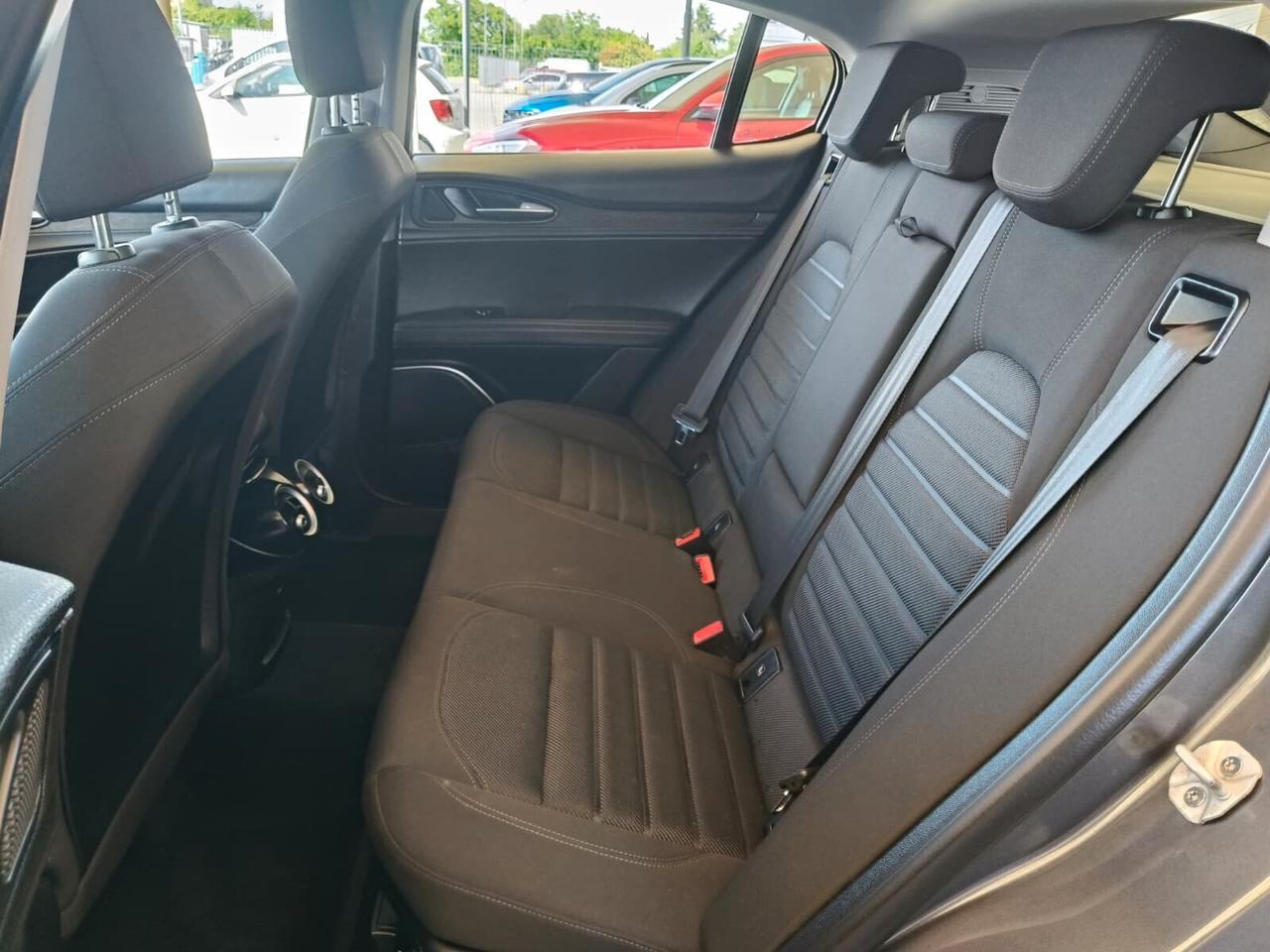 Alfa Romeo Stelvio AUTOCARRO N1 2.2 Turbodiesel 160 CV AT8 RWD Business