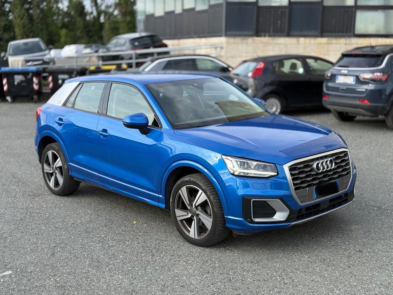 Audi Q2 30 TDI Business