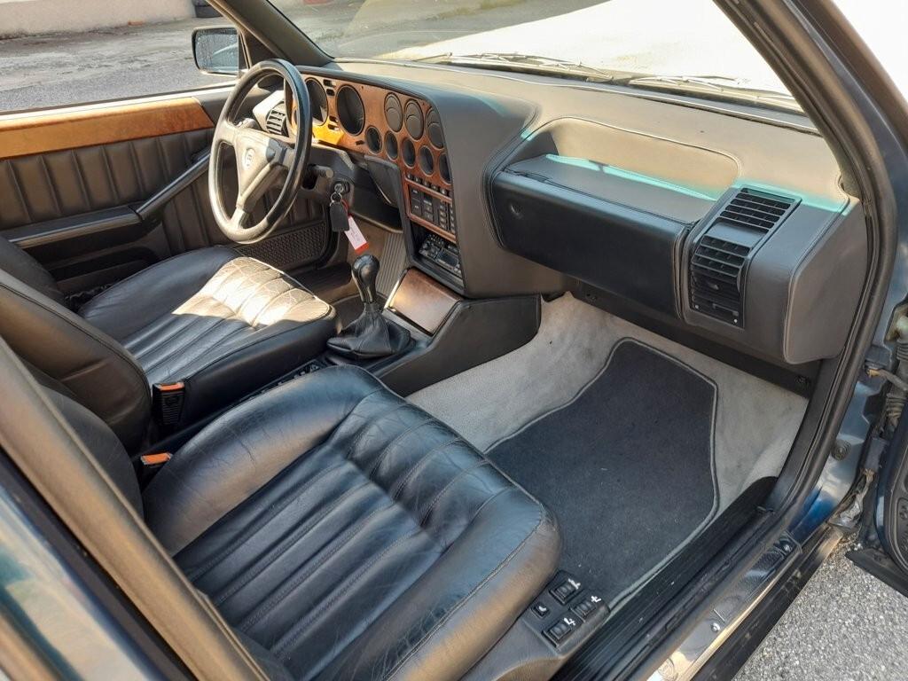 Lancia Thema 8.32 Ferrari