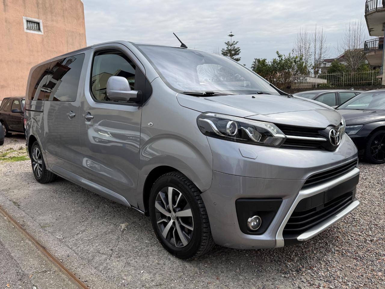 Toyota Proace Verso 2.0D 180 CV L2 D Luxury