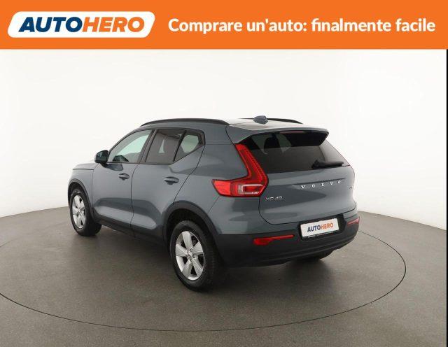 VOLVO XC40 T3 Momentum Core