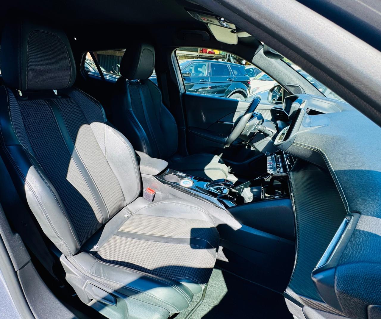 Peugeot 2008 BlueHDi 130 CV GT Line