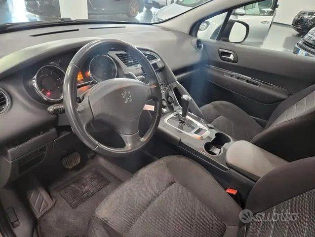 Peugeot 3008 1.6 HDi 112CV cambio robotizzato Busi