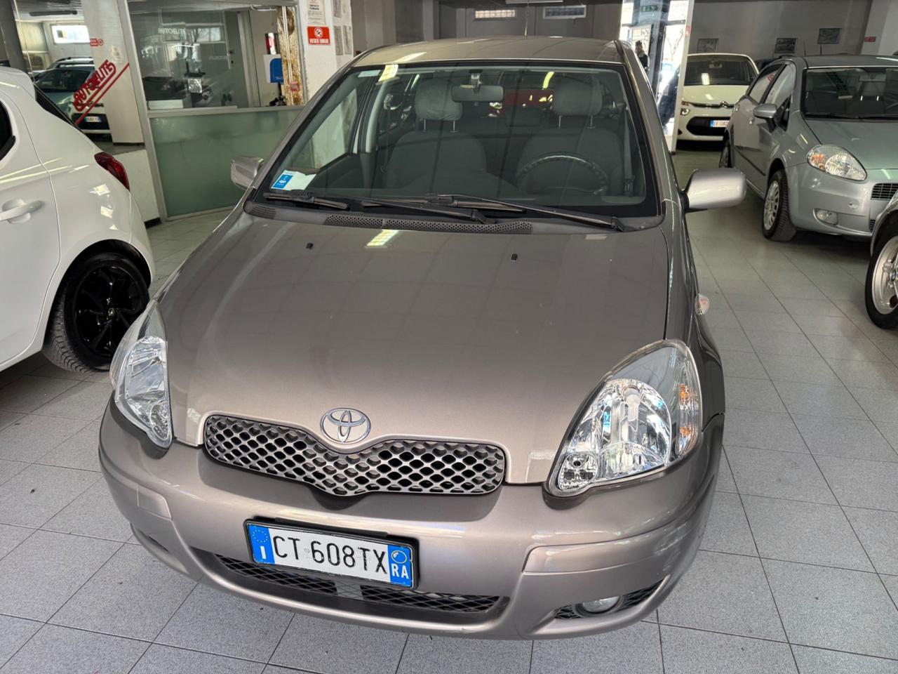 Toyota Yaris 1.0i 16V cat 3 porte Sol