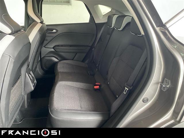 RENAULT Captur 1.6 E TECH Hybrid Intens Auto