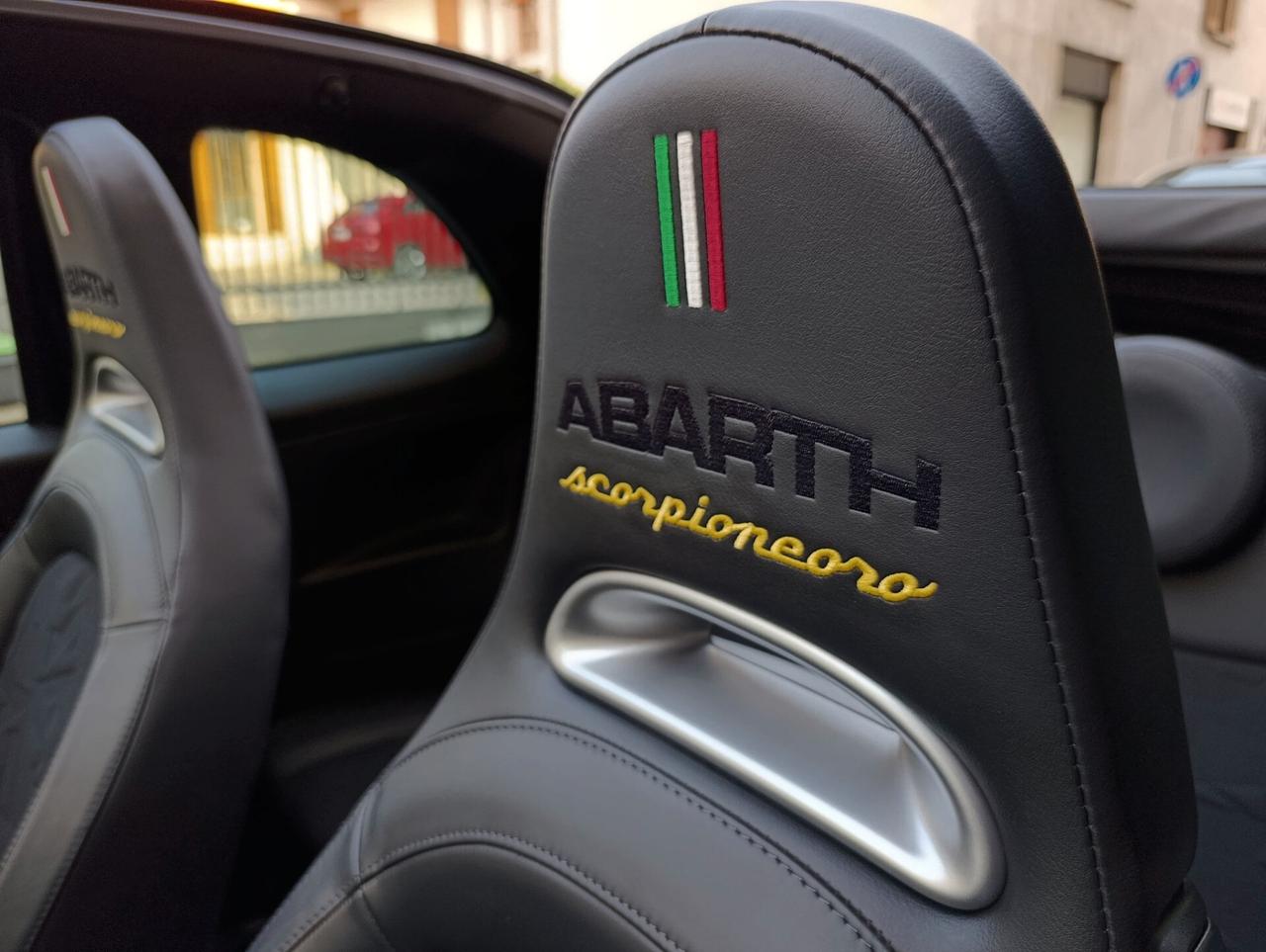 Abarth 595 C 1.4 Turbo 165 CV Scorpioneoro 1 di 1.000 al mondo