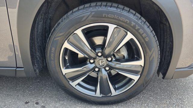 LEXUS UX 250h Hybrid Luxury PERMUTE UNICOPROPR. OK NEOPAT.
