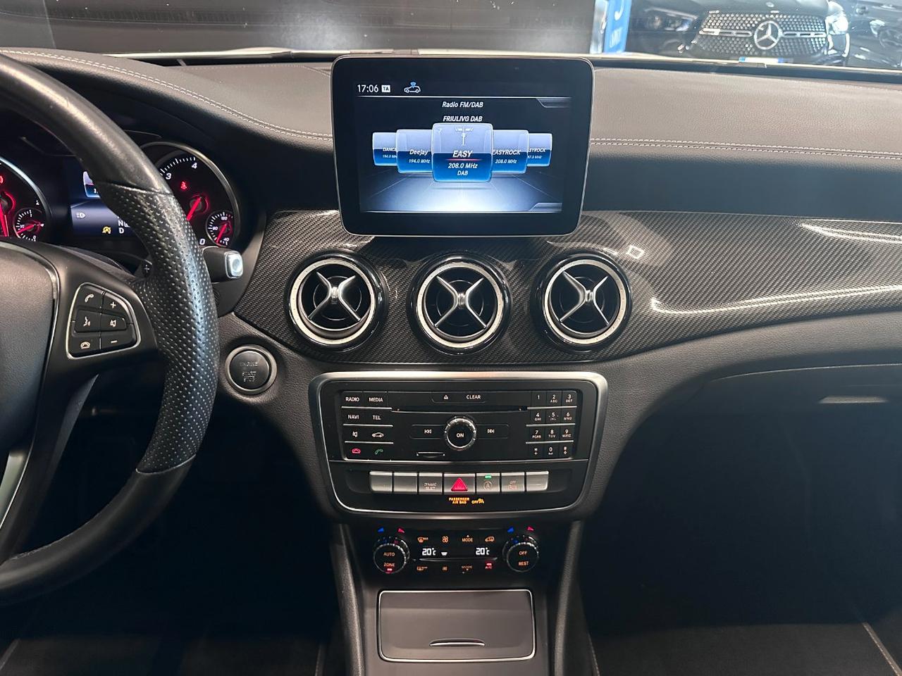 Mercedes GLA 200 d Night Edition auto