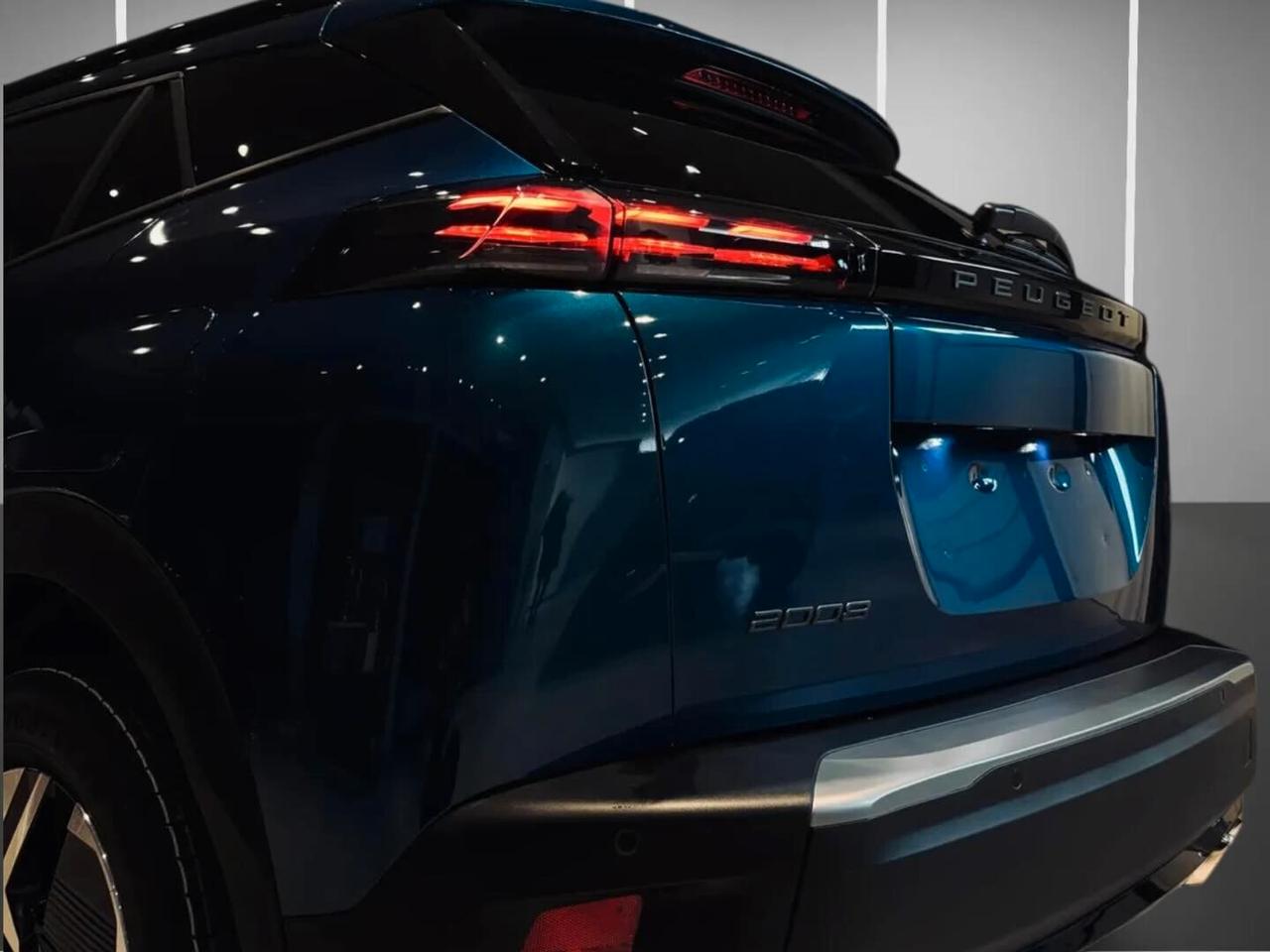 Peugeot 2008 PureTech 130 S&S EAT8 Allure