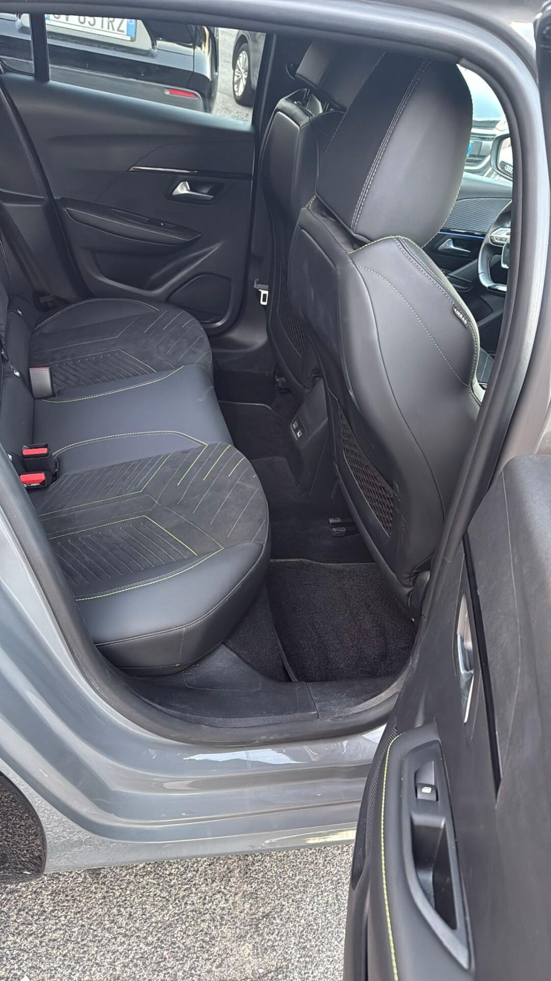 Peugeot 208 hybriyd 145 e-dcs6 Stop&Start 5 porte GT