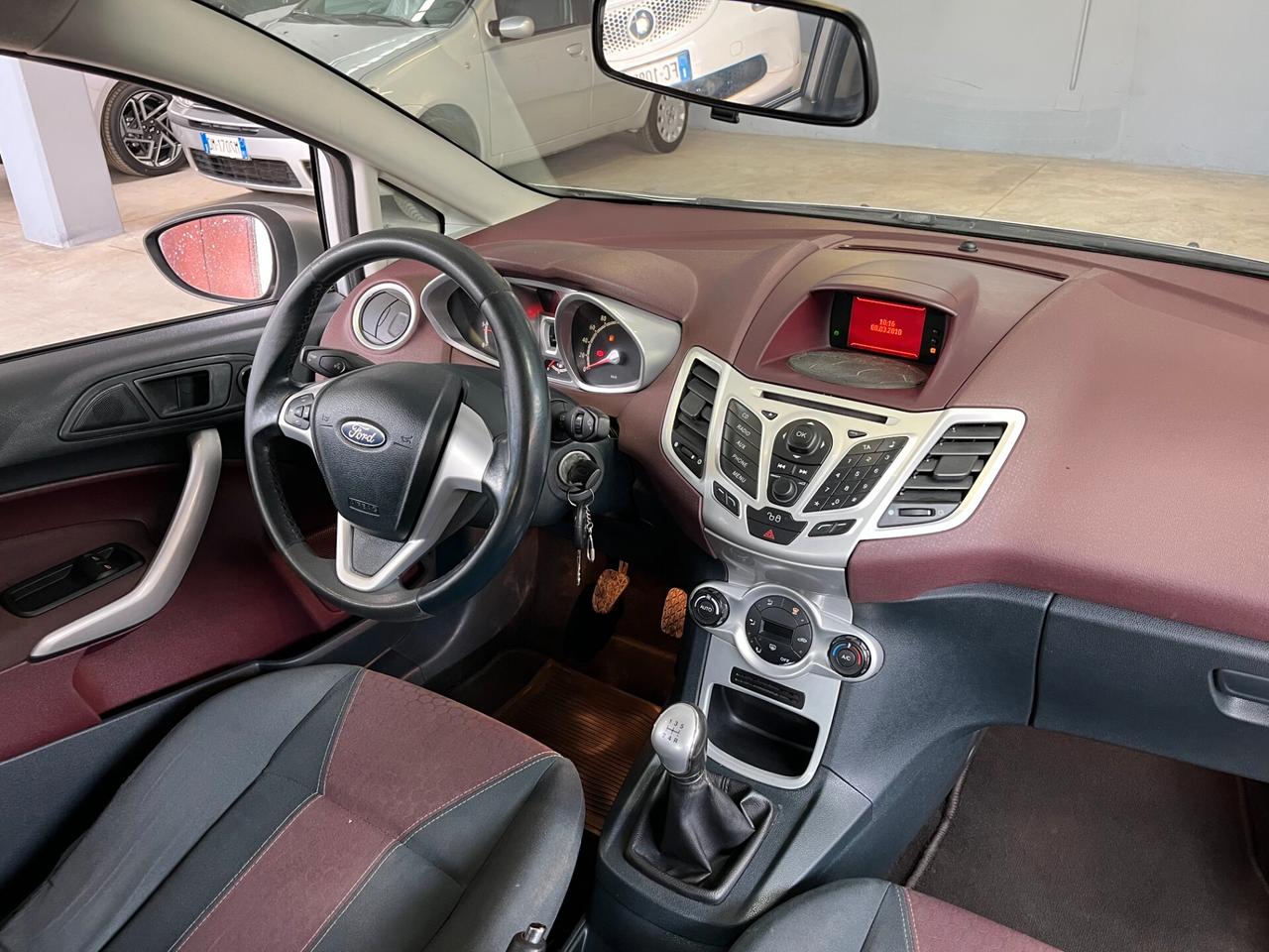 Ford Fiesta 1.2cc TITANIUM 82cv 5 PORTE x NEOPATENTATI