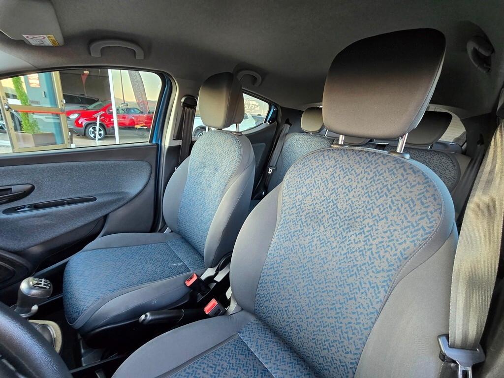 Lancia Ypsilon 1.0 FireFly 5 porte S&S Hybrid Silver Plus