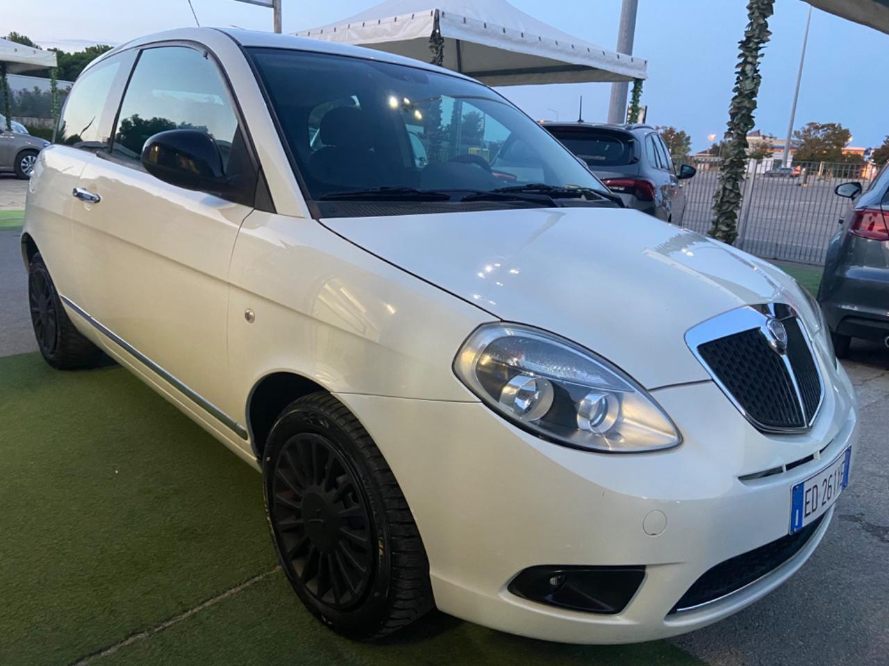 Lancia Ypsilon Diesel 1.3 MJT 75 CV DIVA