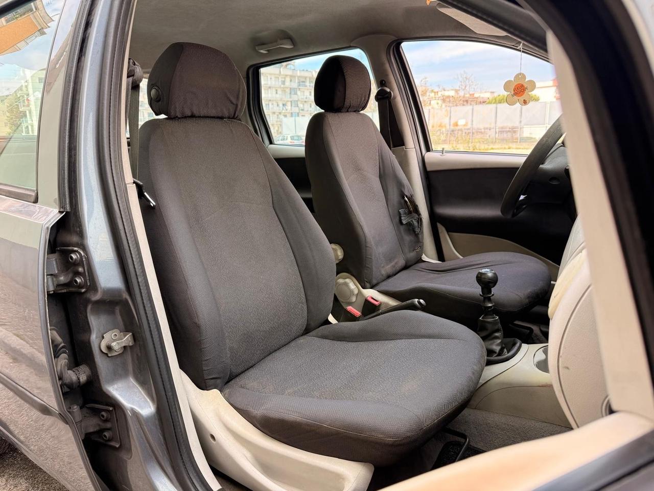 Fiat Punto 1.2i cat 5 porte EL