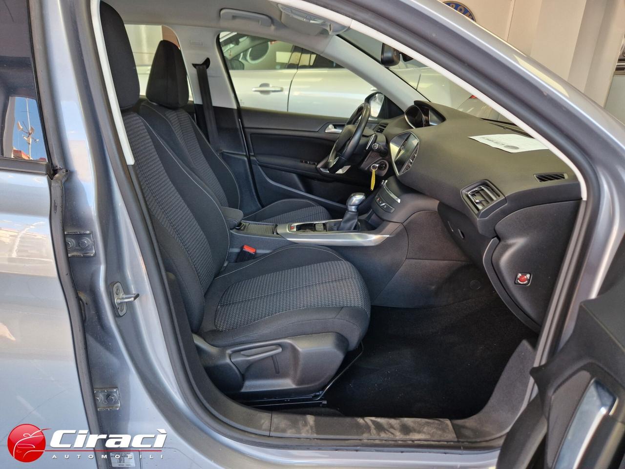 Peugeot 308 BlueHDi 130 EAT8 Business