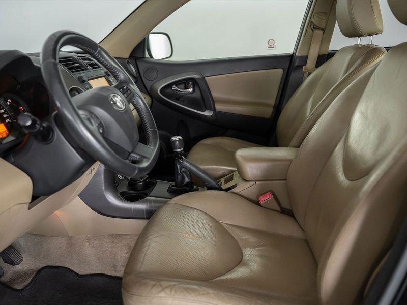 Toyota RAV4 CROSSOVER 2.2 D-4D 150CV DPF EXECUTIVE