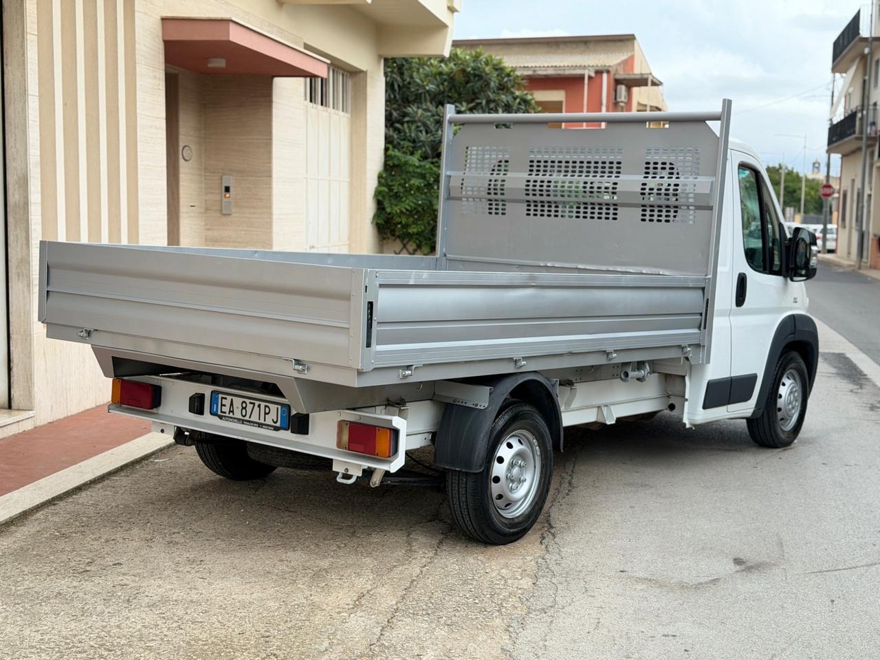 Fiat Ducato 33 2.3 MJT CASSONATO